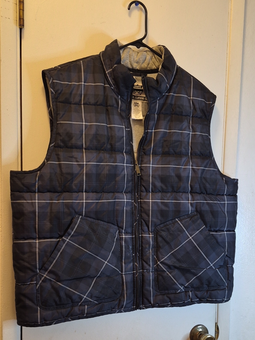 Route 66 Men's Plaid Puffer Vest in Black